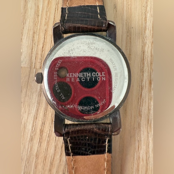 Vintage Kenneth Cole reaction brown leather watch NEW BATTERY main image 6